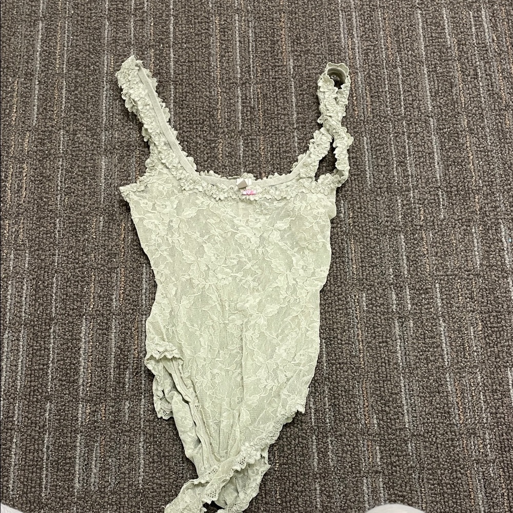 SKIMS Elegant Lace Bodysuit in Light Green